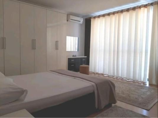 Erina Luxury Apartment *